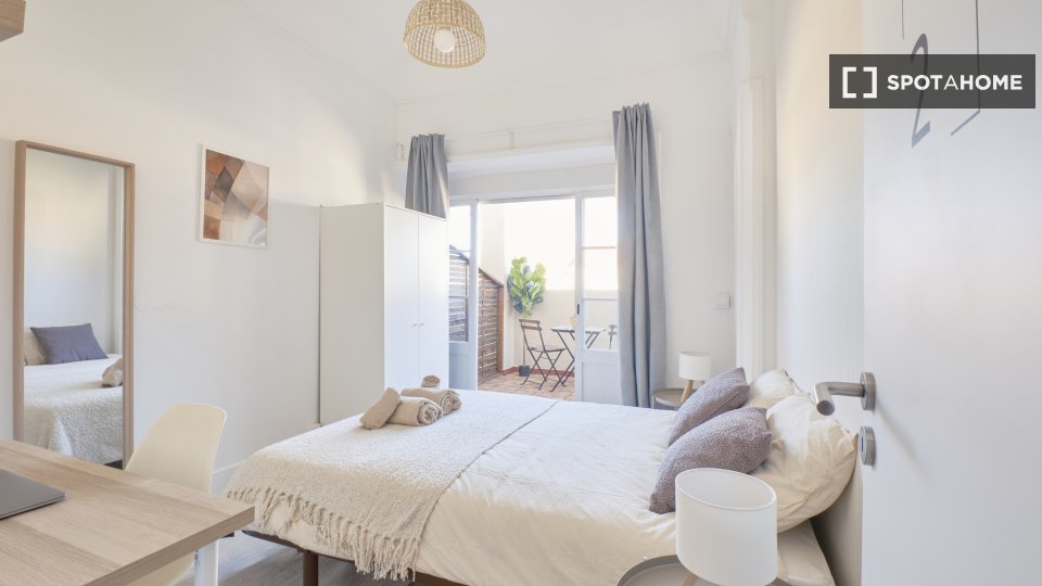 Double room Lisbon, 10 beds — photo 1