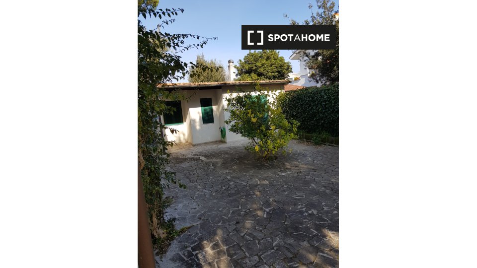 Whole 2 bedrooms apartment in Fregene - à Rome