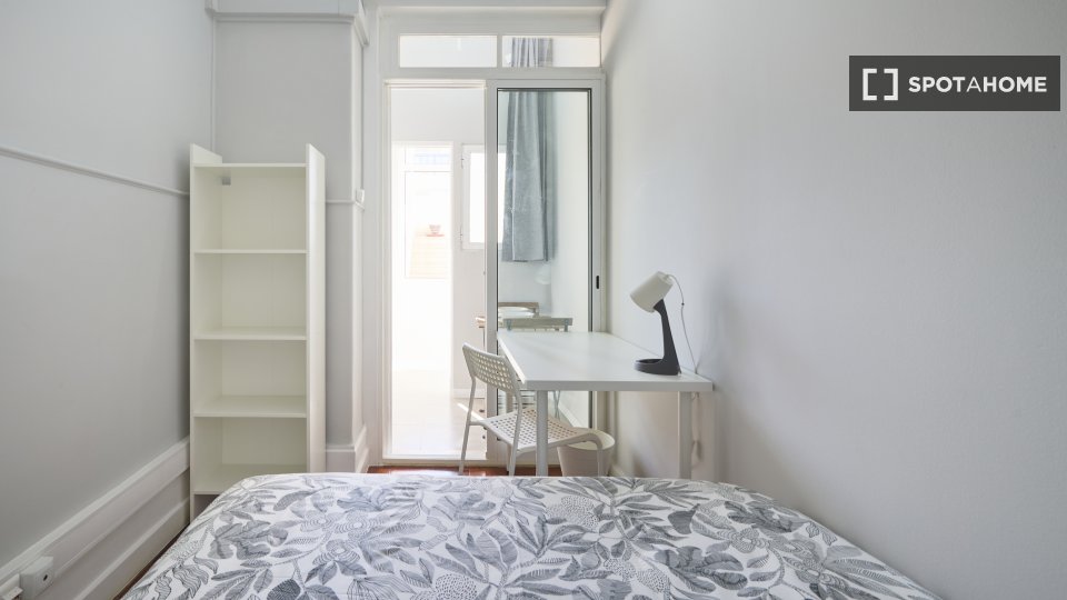 Double room Lisbon, 16 beds — photo 16