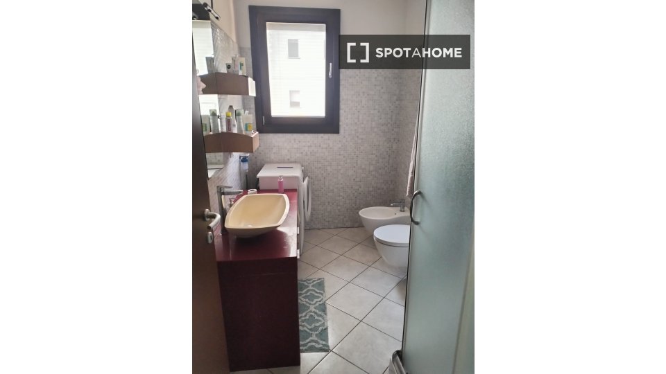 Double room Milan, 1 bed, 80m² — photo 2