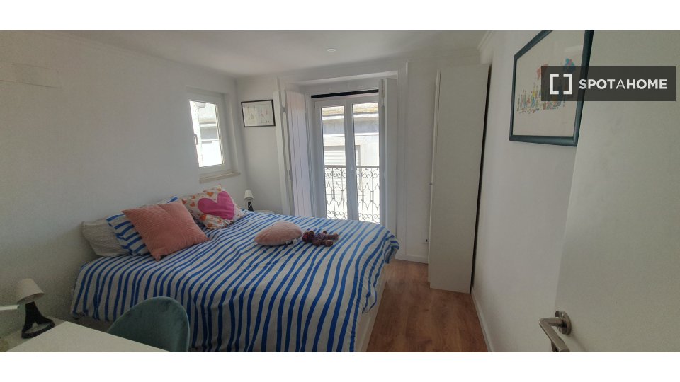 Apartment Lisbon, 2 beds — photo 32