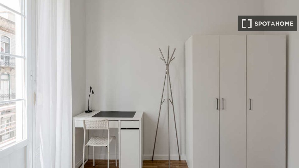 Double room Lisbon, 13 beds — photo 27