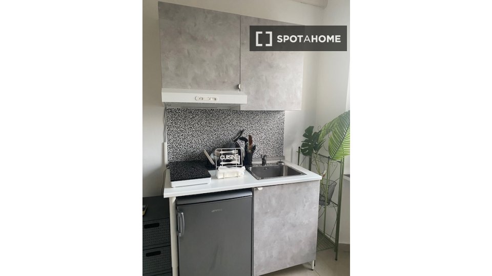 Double room Milan, 2 beds — photo 8