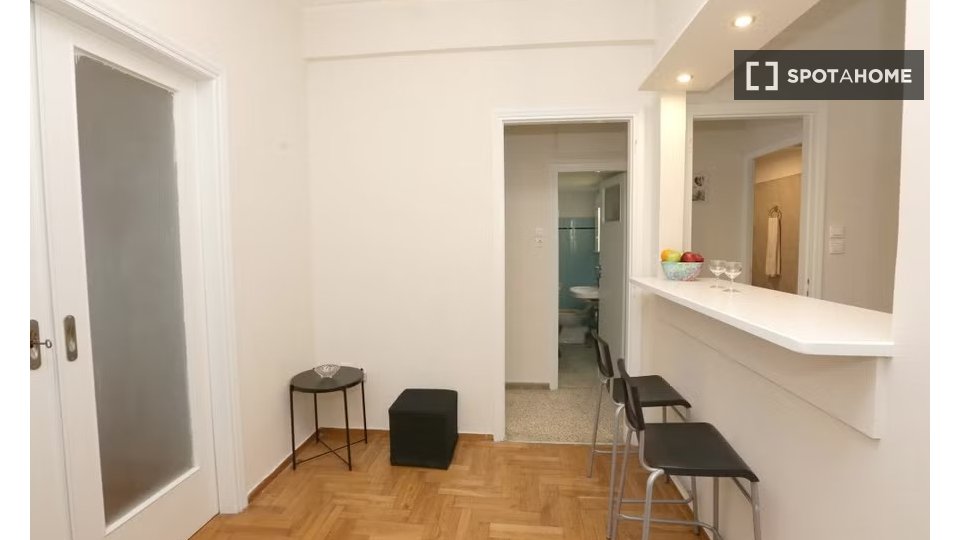 Double room Athens, 3 beds — photo 13