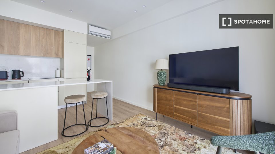 Apartment Lisbon, 1 bed — photo 19