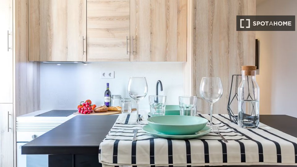 Double room Madrid, 4 beds — photo 15