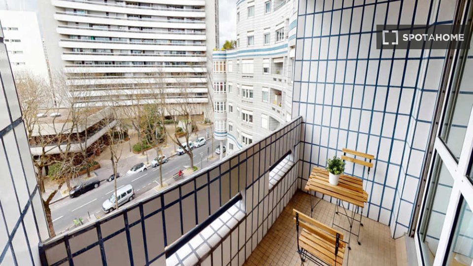 Double room Paris, 4 beds, 80m² — photo 3