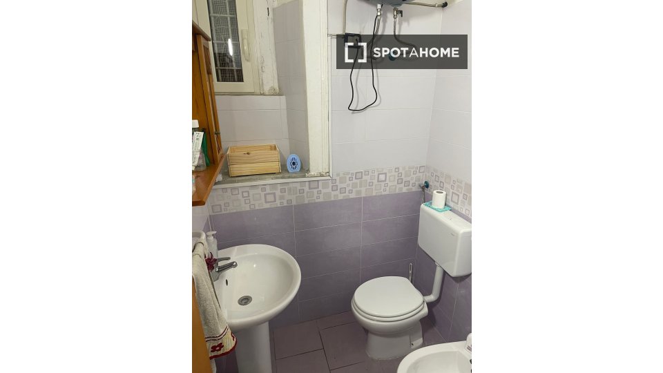 Double room Naples, 8 beds — photo 14