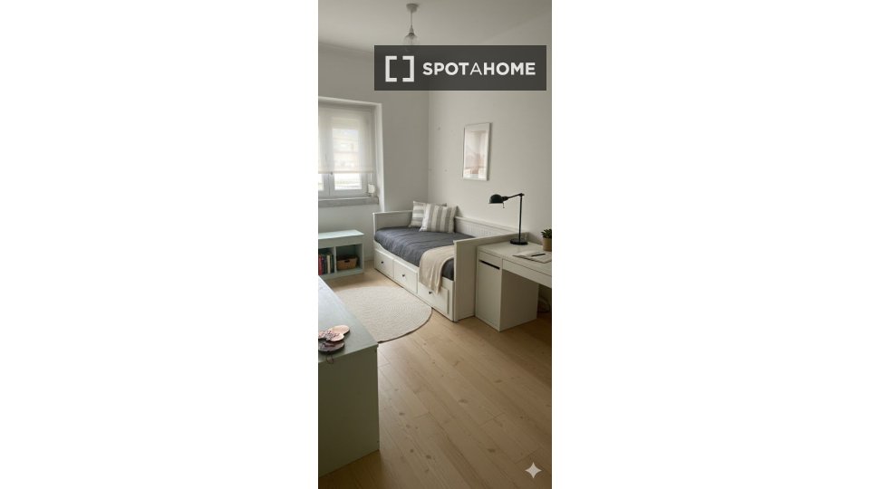 Double room Lisbon, 2 beds, 70m² — photo 7