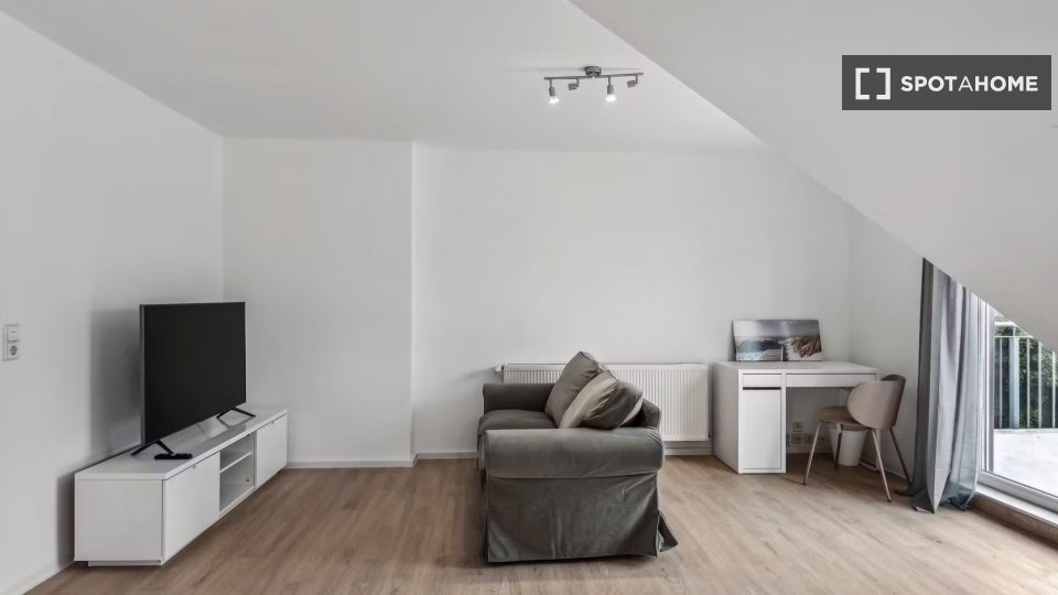 Double room Hamburg, 3 beds, 74m² — photo 46