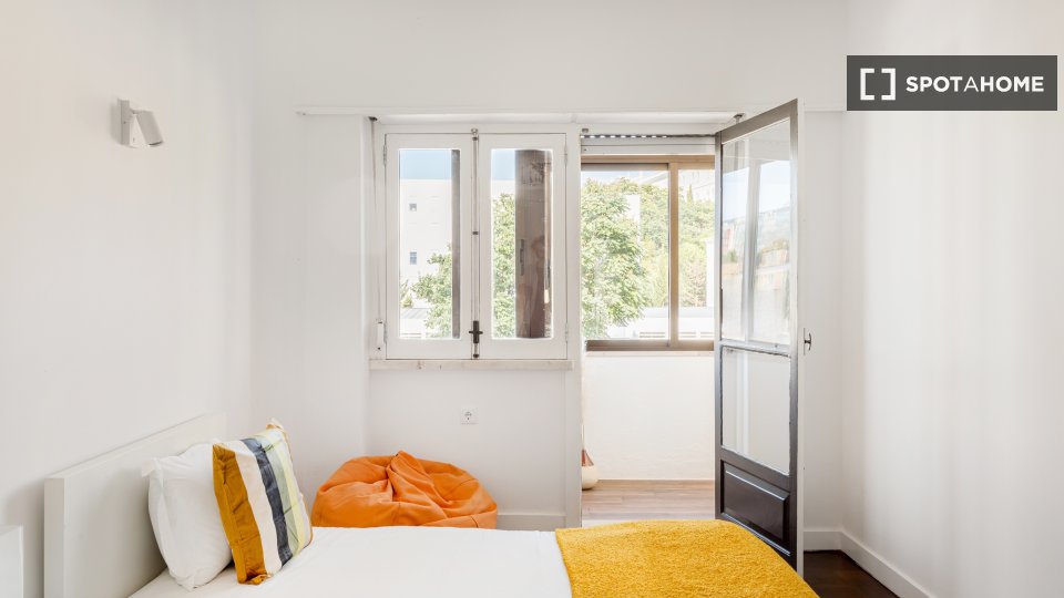 Apartment Lisbon, 2 beds — photo 19