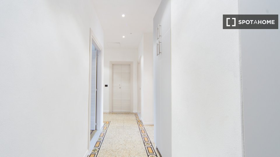 Double room Turin, 3 beds, 85m² — photo 3