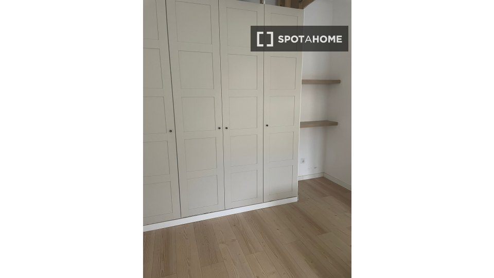 Double room Lisbon, 2 beds, 70m² — photo 1