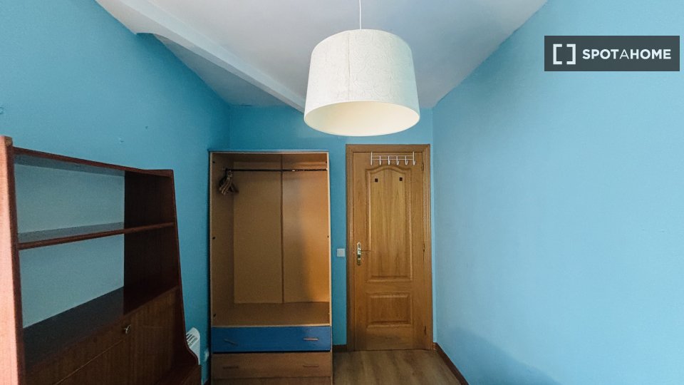 Double room Alcala_De_Henares, 3 beds — photo 58