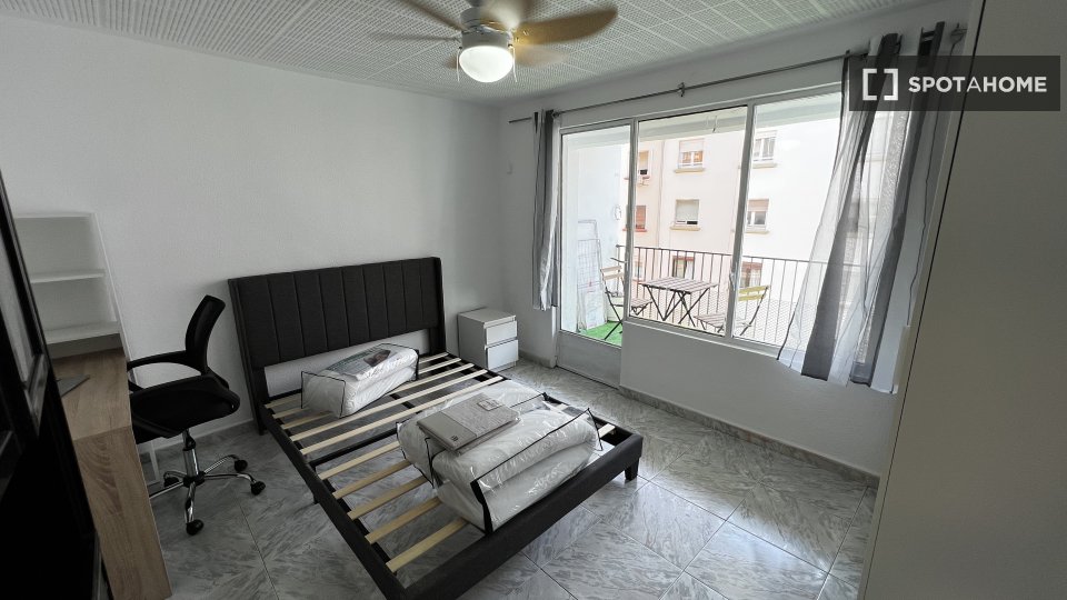 Double room Valencia, 4 beds — photo 9