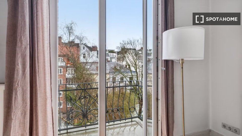 Double room Hamburg, 5 beds, 140m² — photo 16