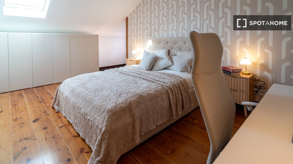 Double room Lisbon, 9 beds — photo 10