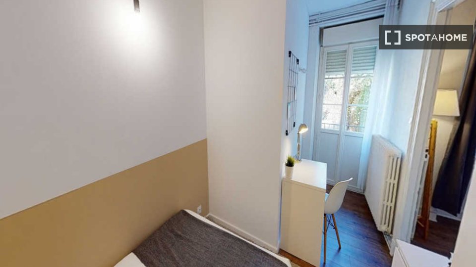 Double room Toulouse, 9 beds, 140m² — photo 1