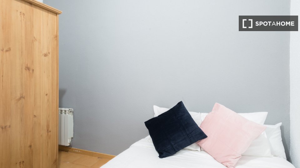 Double room Madrid, 8 beds, 200m² — photo 13
