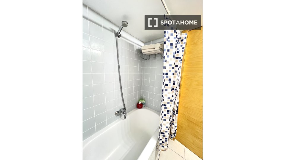 Apartment Alicante, 2 beds, 70m² — photo 14
