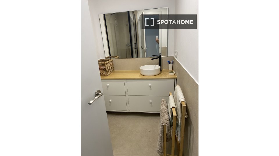 Apartment Valencia, 4 beds, 110m² — photo 5