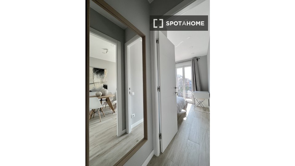 Double room Barcelona, 4 beds, 80m² — photo 11