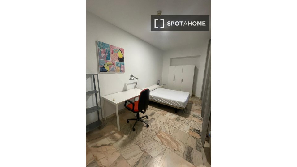 Double room Seville, 17 beds, 410m² — photo 59