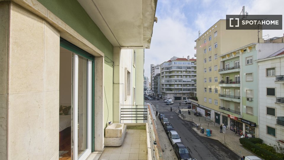 Double room Lisbon, 6 beds — photo 7