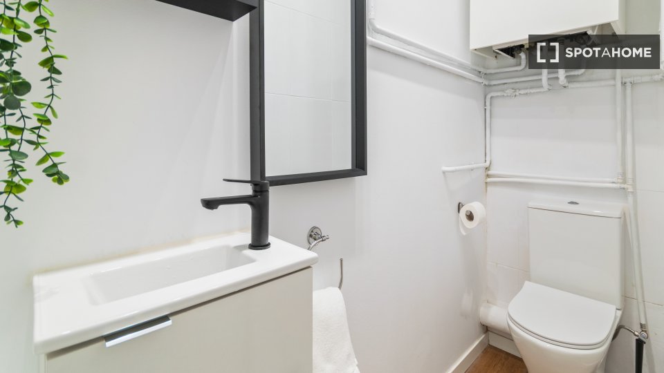 Double room Barcelona, 6 beds, 190m² — photo 19