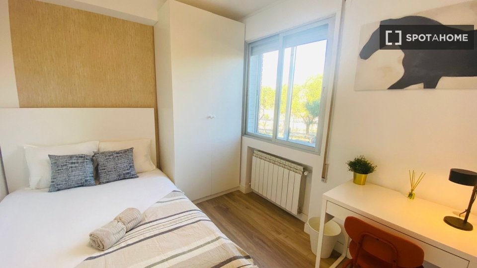 Double room Madrid, 4 beds — photo 8