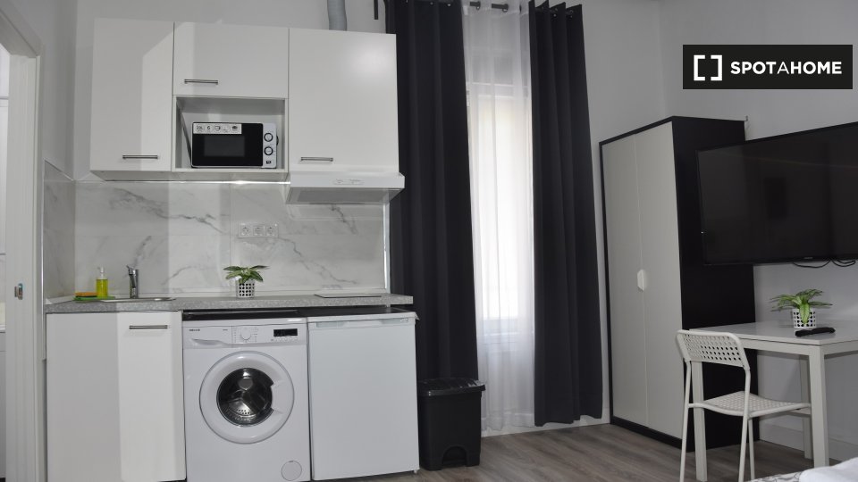 Apartment mono Madrid, 27m² — photo 2