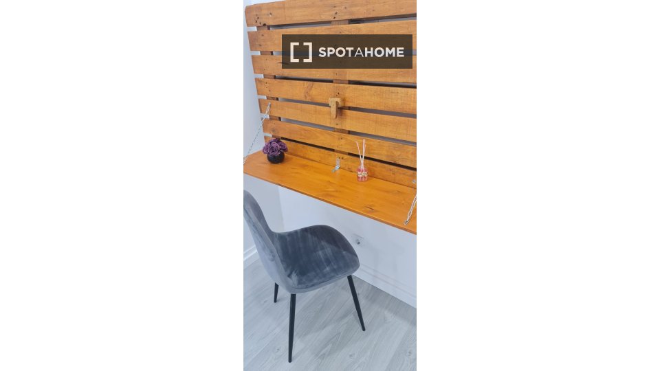 Apartment Lisbon, 2 beds, 50m² — photo 18