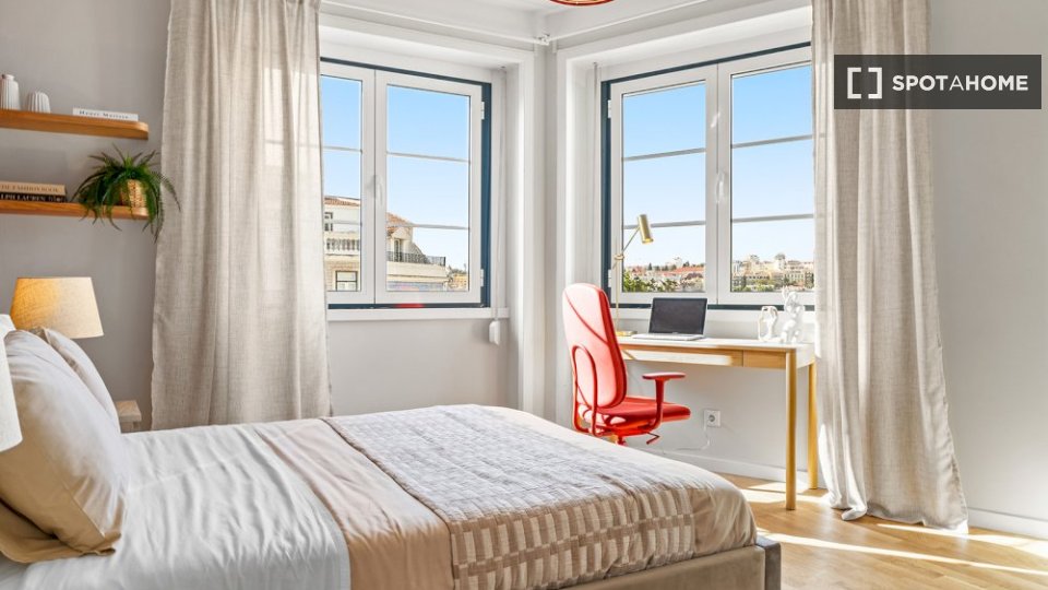 Double room Lisbon, 4 beds — photo 6