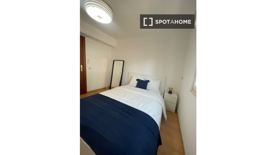 Double room Madrid, 6 beds — photo 12