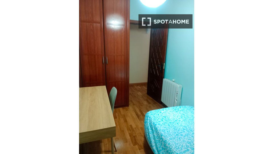 Double room Madrid, 4 beds, 100m² — photo 11