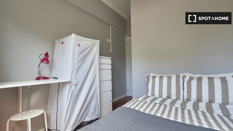Double room Lisbon, 7 beds — photo 1