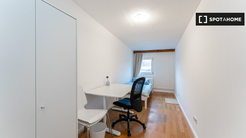 Double room Berlin, 10 beds, 120m² — photo 7