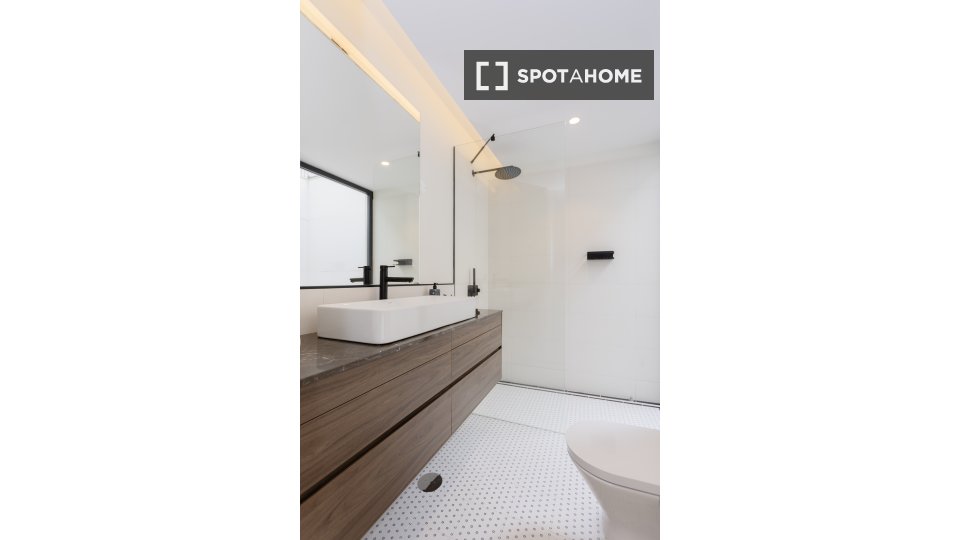 Apartment Porto, 2 beds, 247m² — photo 15