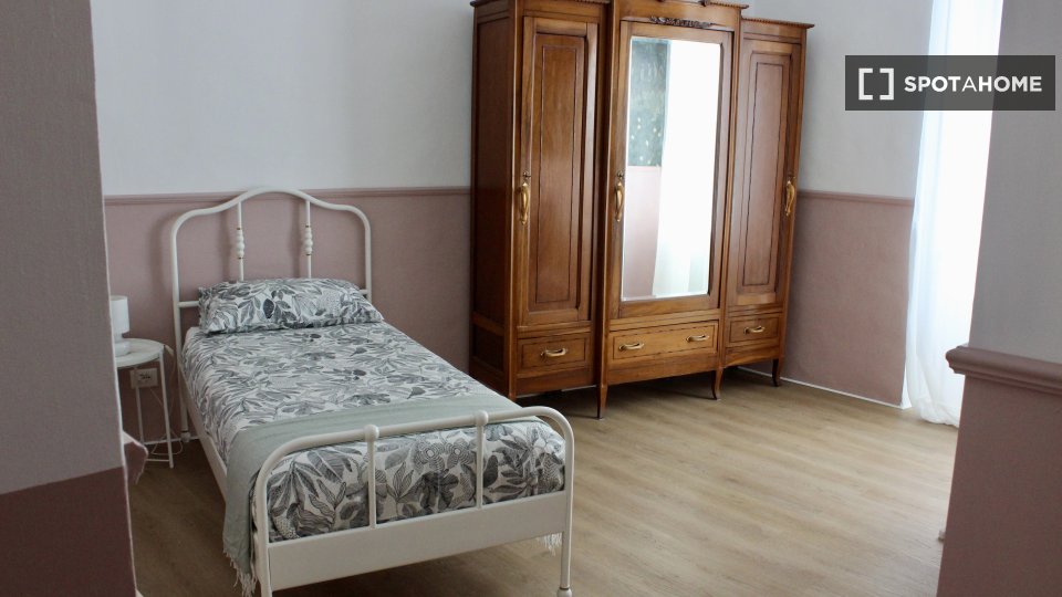 Double room Turin, 7 beds, 250m² — photo 1