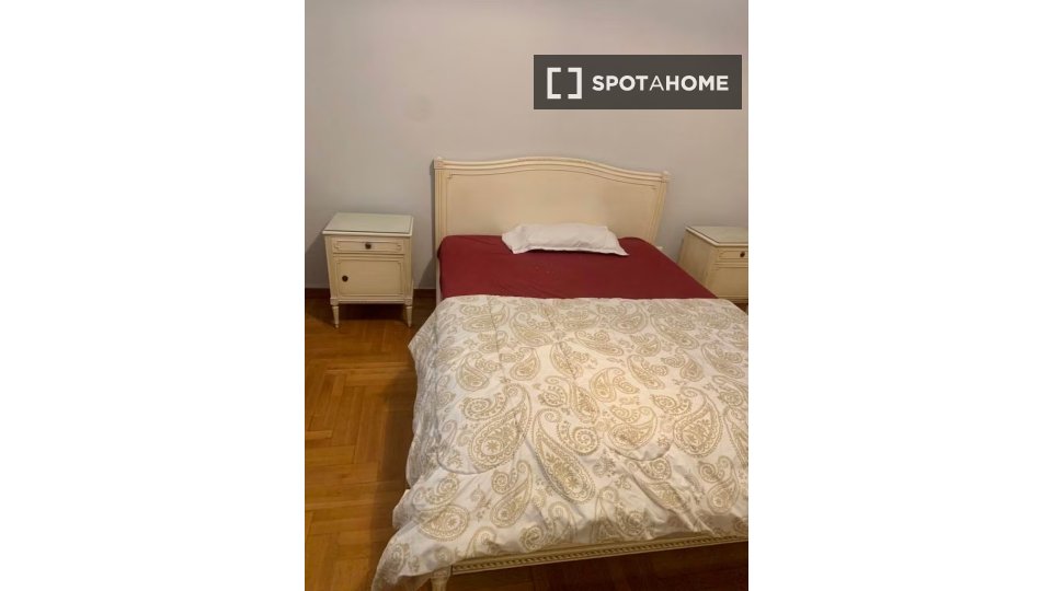 Double room Athens, 4 beds — photo 11