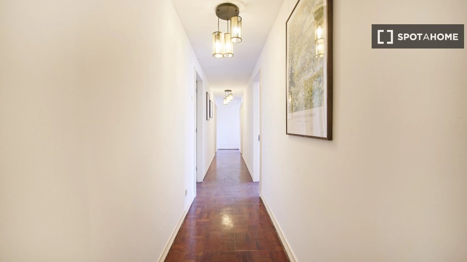 Double room Lisbon, 7 beds — photo 8