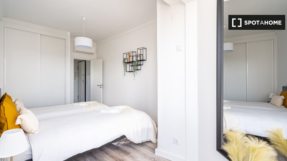 Apartment Lisbon, 2 beds — photo 14
