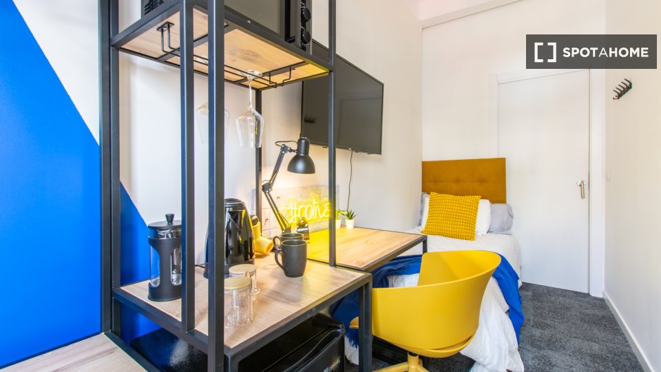 Double room Madrid, 5 beds — photo 34