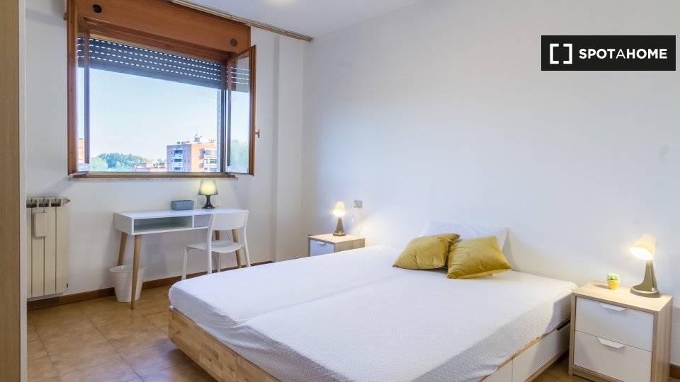 Double room Milan, 3 beds, 75m² — photo 2
