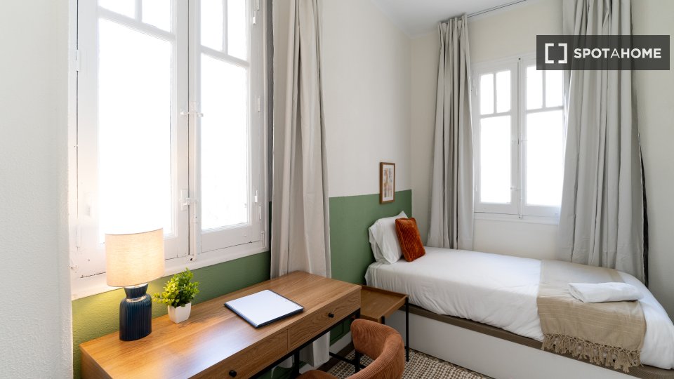 Double room Madrid, 7 beds — photo 1