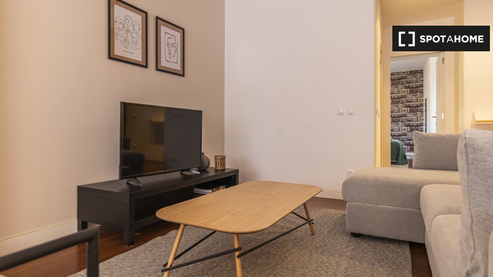 Apartment Lisbon, 1 bed — photo 2