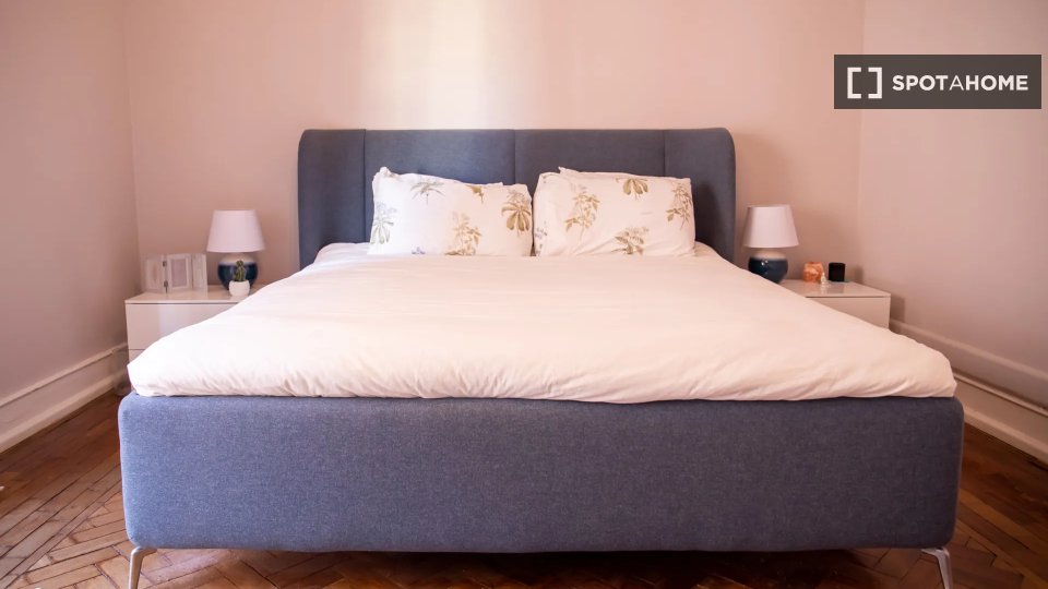 Double room Lisbon, 7 beds — photo 11