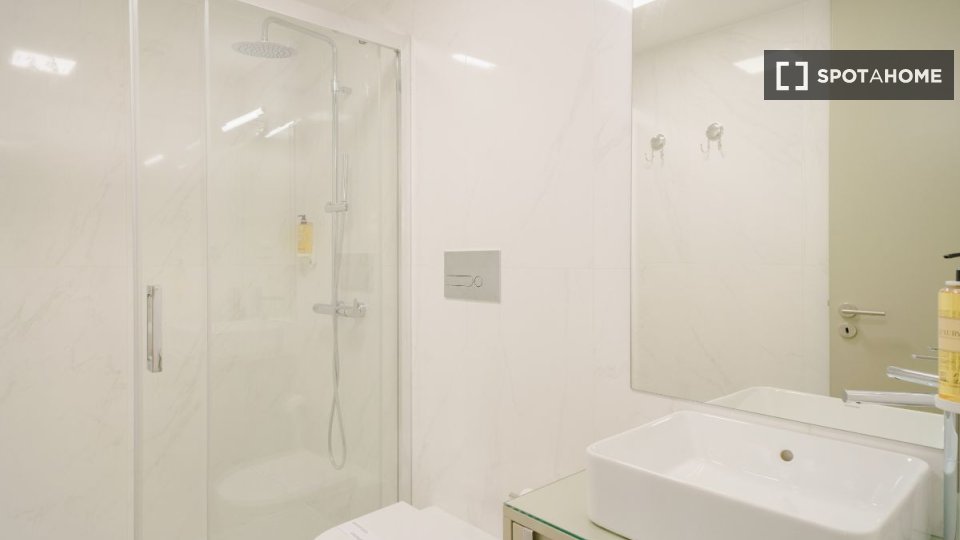 Apartment Porto, 3 beds, 100m² — photo 11