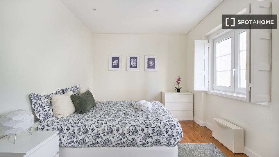 Double room Lisbon, 6 beds — photo 17