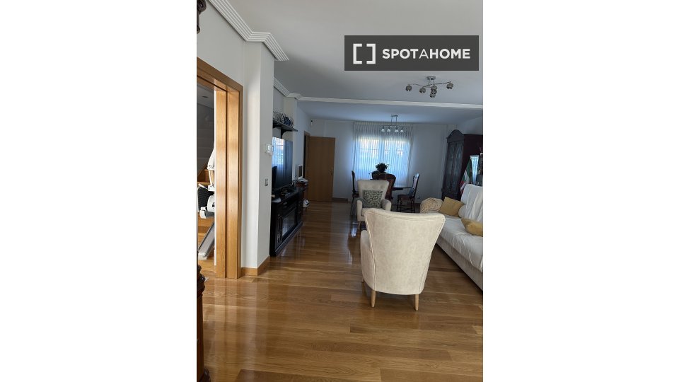 Double room Bilbao, 4 beds, 350m² — photo 7
